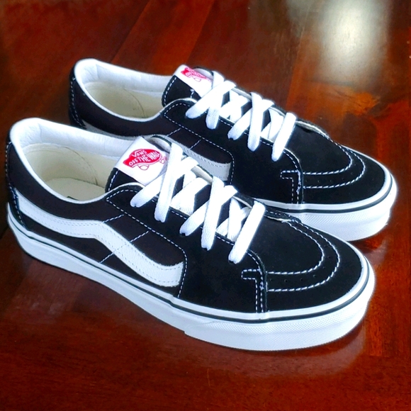 Vans Shoes - Vans Sk8 Lo